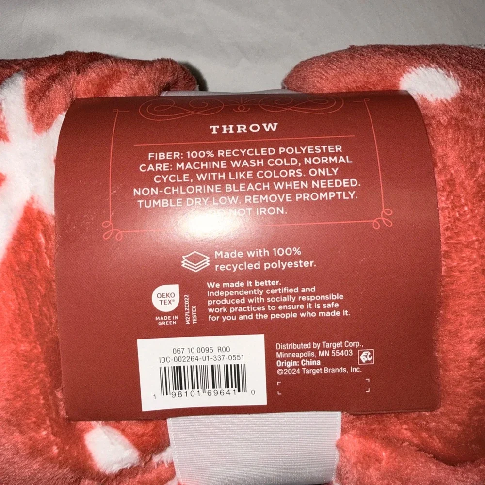 Wondershop Snowflake Plush Throw Blanket Unisex 50x60 Red NEW Holiday Polka Dot